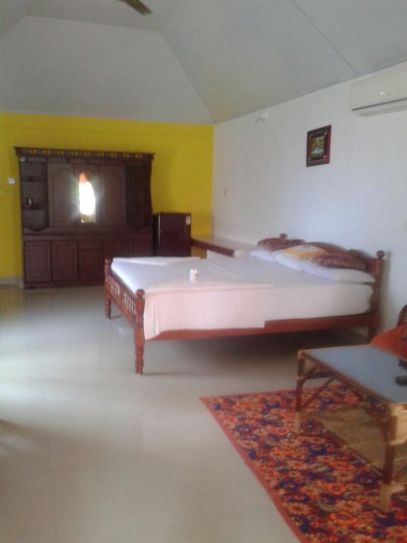 Karthik Villa Varkala Exterior photo